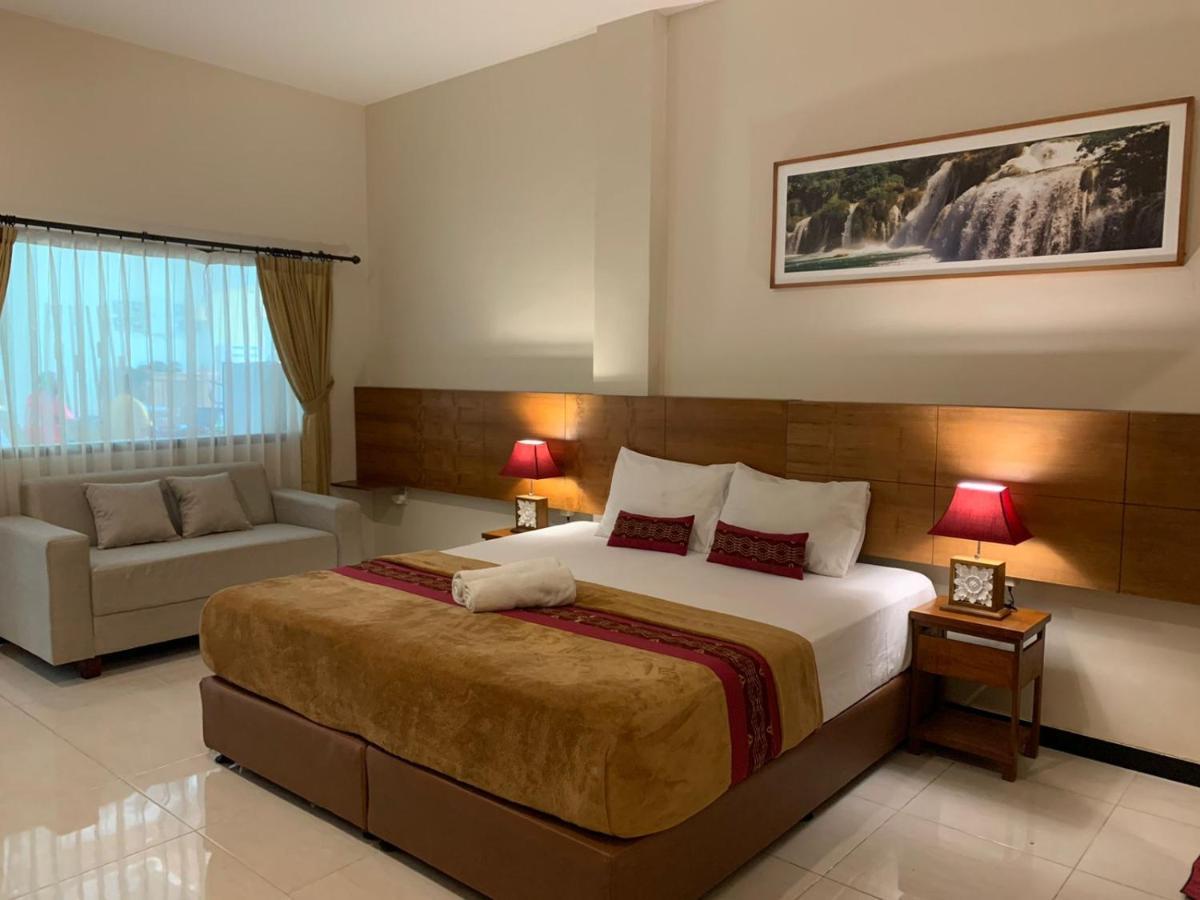 Kuta Suci Guesthouse エクステリア 写真