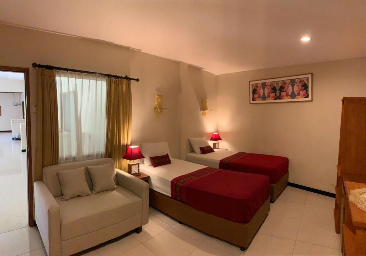 Kuta Suci Guesthouse エクステリア 写真