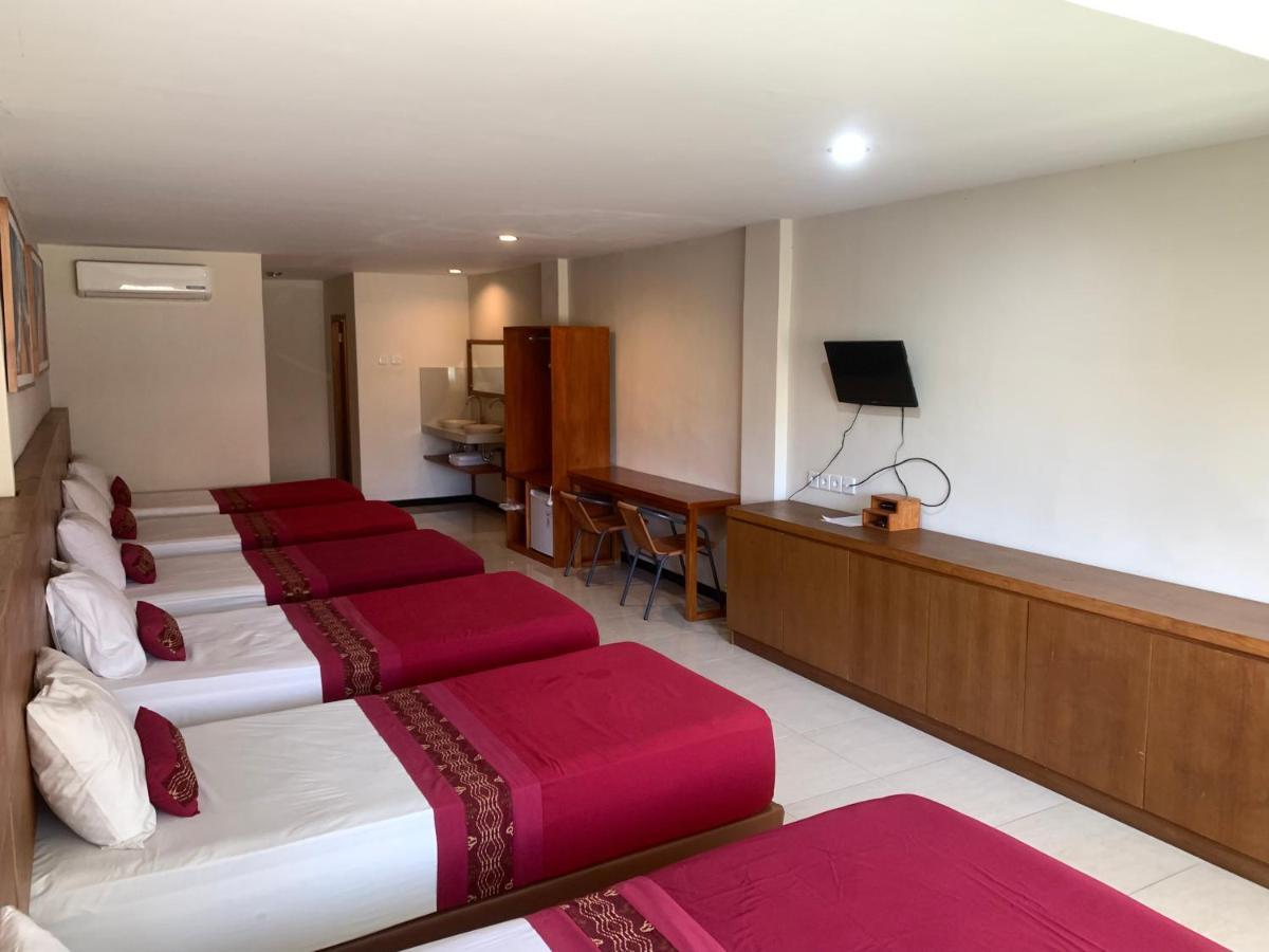 Kuta Suci Guesthouse エクステリア 写真