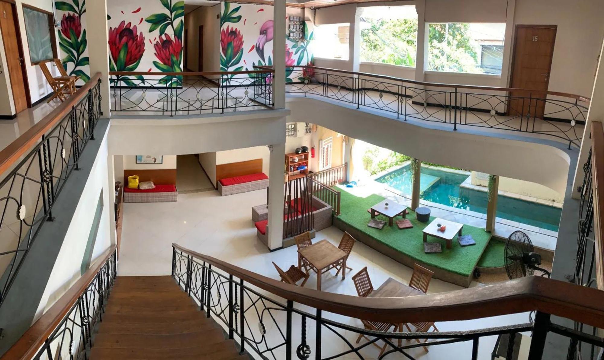 Kuta Suci Guesthouse エクステリア 写真