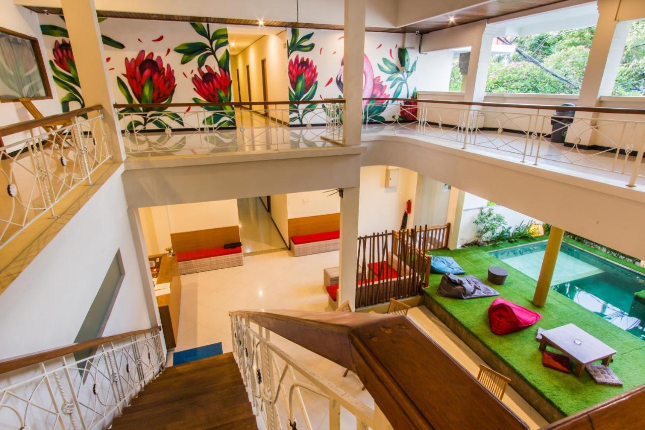 Kuta Suci Guesthouse エクステリア 写真