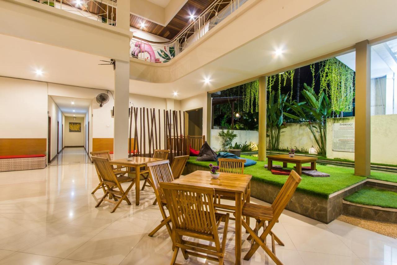 Kuta Suci Guesthouse エクステリア 写真